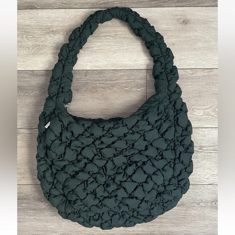 hTF $98 Aritzia Babaton Quilted Curator Bigger Bag In Scarab Green Color